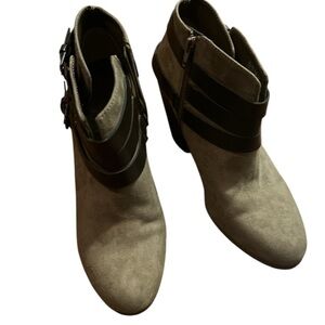 Carlos by Carlos Santana‎ Faux Suede Block Heel Ankle Boot, Preowned, Size 11M.